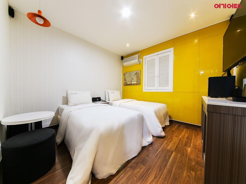 Bj Hotel